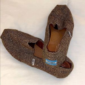 EUC Women’s size 7 Toms